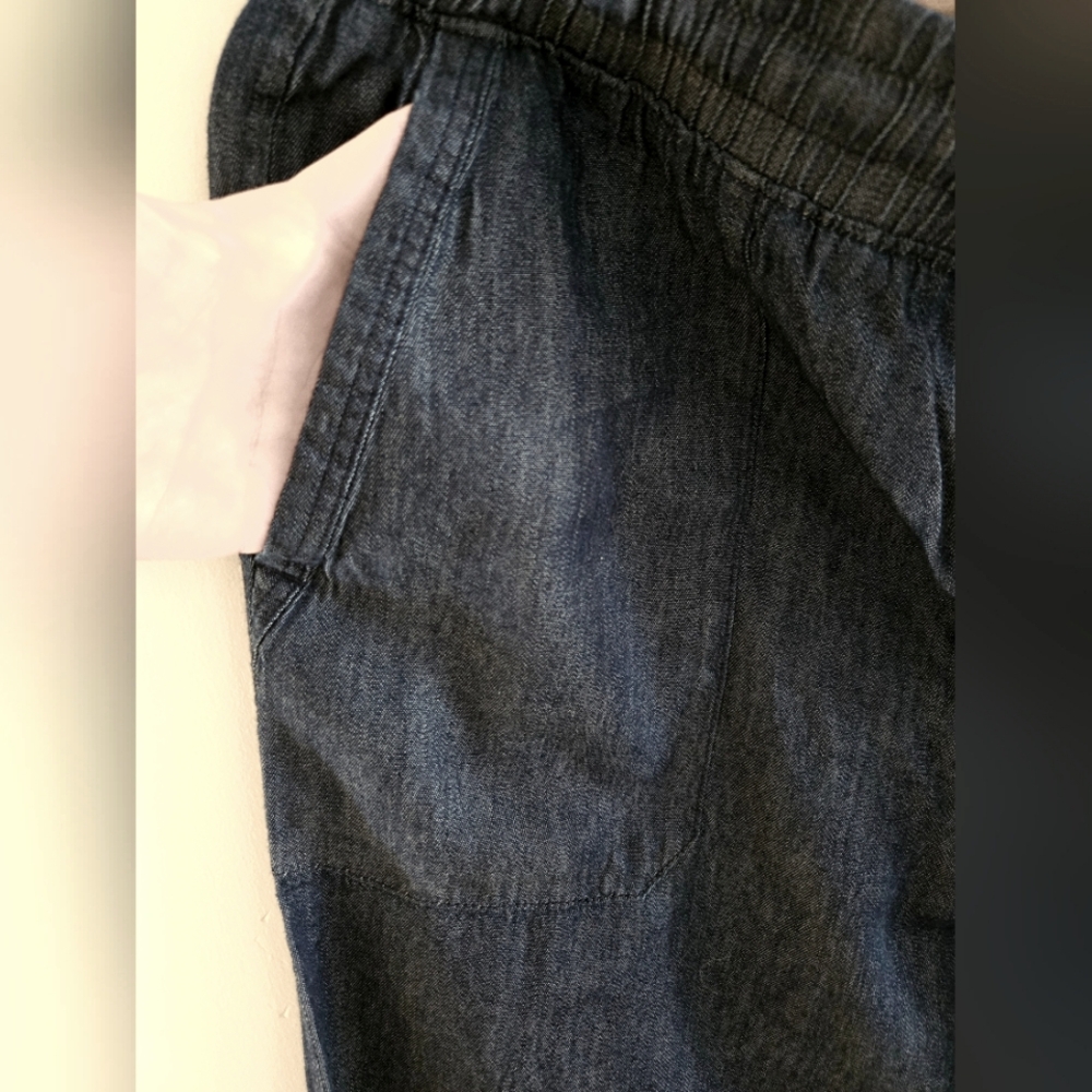 Joe Fresh. Sized medium, blue denim wash color. Drawstring pants with pockets.